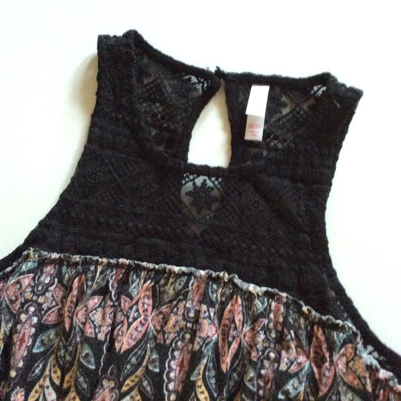 Babydoll Ruffled Top - Picture 3 of 6